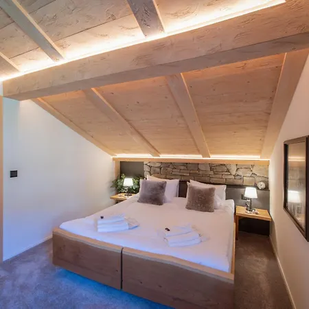 Margaux Penthouse Apartment *