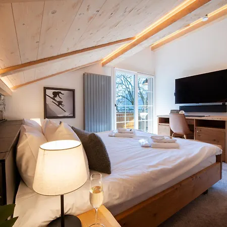 Margaux Penthouse דירה